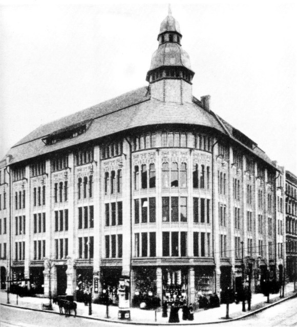 Warenhaus am Weinberg in 1904 (author unknown).