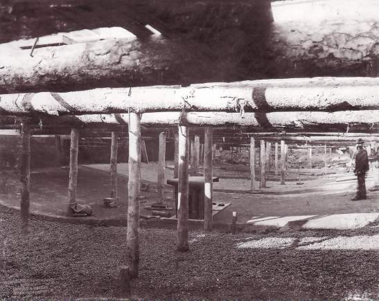 Excavated U-Bahn tunnel in Charlottenburg, 1902 (image through Siemens Archive).
