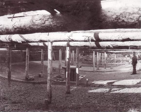 Excavated U-Bahn tunnel in Charlottenburg, 1902 (image through Siemens Archive).